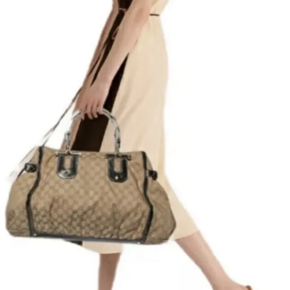 Large Gucci monogram tote with bamboo handles retailed 3500 As is  been preloved